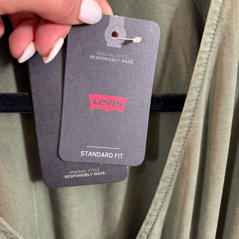 Brand new with Tags Ladies Levi’s Betty Midi Green Green Size Small - Picture 15 of 16
